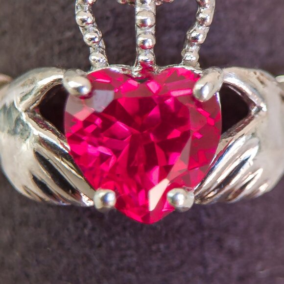 Lorenzo Sterling Silver Claddagh Ring with Synthetic Ruby Heart – Size 7 - Picture 10 of 12